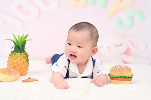 文山宝宝老是溢奶 文山宝宝老是溢奶